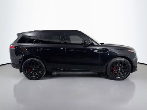 Used 2025 Land Rover Range Rover Sport Dynamic SE image 4