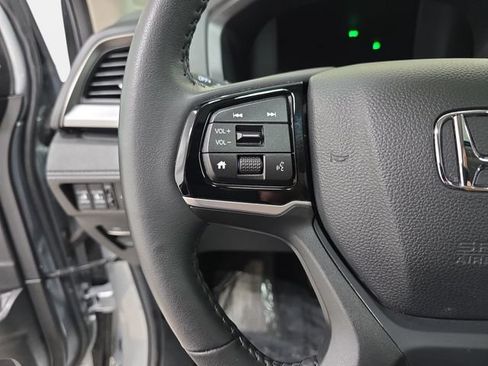 Used 2025 Honda Odyssey EX-L image 17
