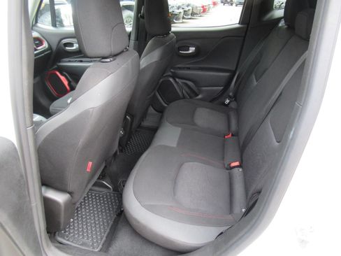 Certified 2023 Jeep Renegade Trailhawk AWD/4WD image 31