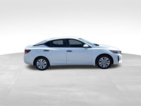 Used 2024 Nissan Sentra S FWD image 3