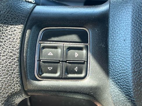 Used 2017 RAM 1500 Express AWD/4WD image 22