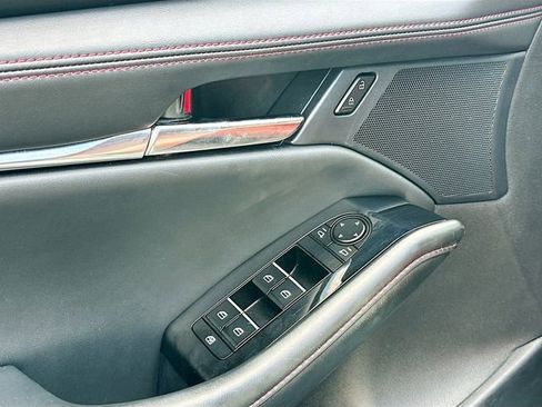 Used 2024 MAZDA MAZDA3 s image 17