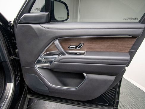 Used 2023 Land Rover Range Rover Autobiography AWD/4WD image 29
