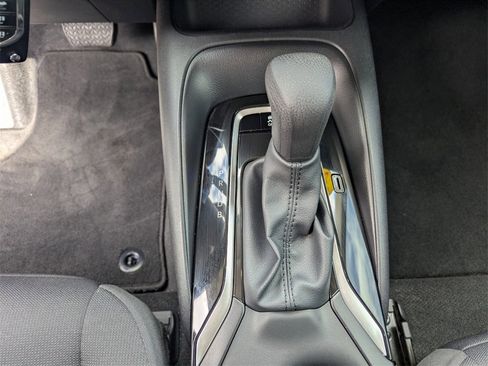 Used 2025 Toyota Corolla LE image 27