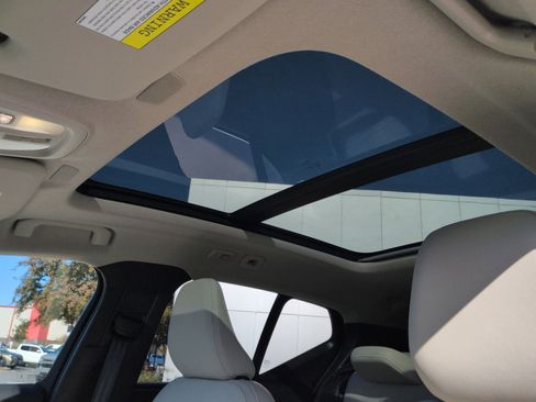 New 2025 Volvo XC40 B5 Ultra w/ Climate Package image 24