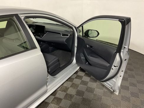 Used 2024 Toyota Corolla LE image 34