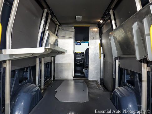 Used 2019 Mercedes-Benz Sprinter 144 image 23