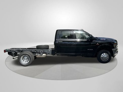 New 2025 RAM 3500 Big Horn image 8