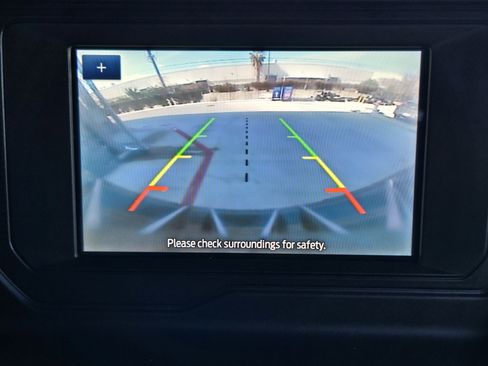 Used 2023 Ford Bronco Badlands image 13