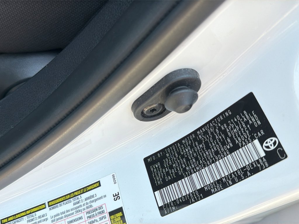 Used 2024 Toyota Corolla LE FWD image 31
