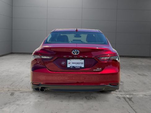 Used 2022 Toyota Camry XLE w/ Cold Weather Package FWD image 4