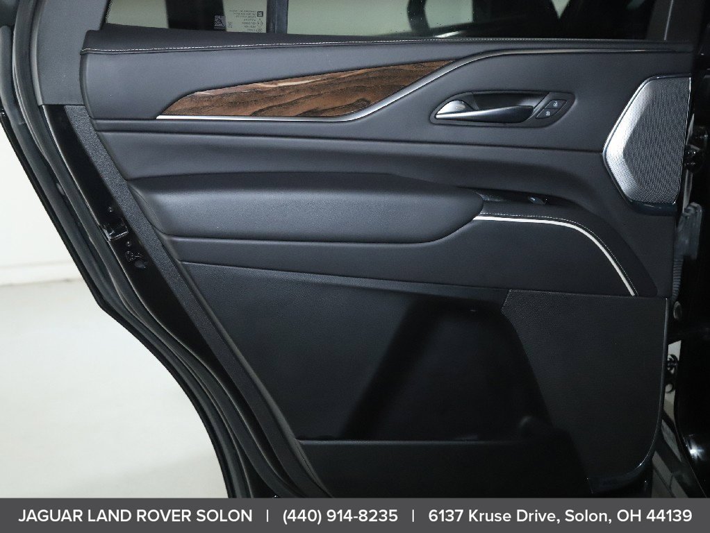 Used 2022 Cadillac Escalade Sport Platinum w/ LPO, ONYX Package AWD/4WD image 34