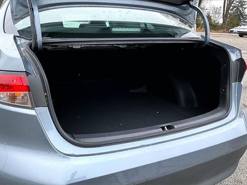 Used 2024 Toyota Corolla LE image 28