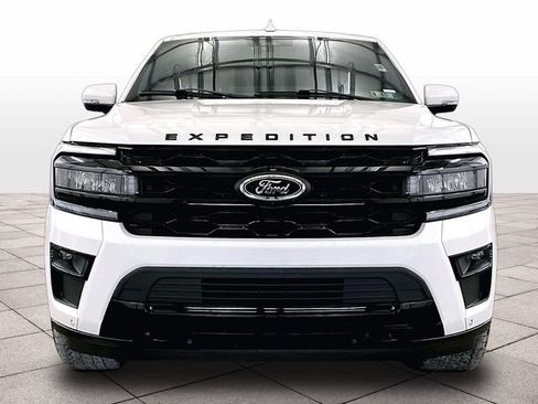 Used 2022 Ford Expedition Max Limited AWD/4WD image 3