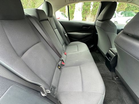 Used 2022 Toyota Corolla LE FWD image 16