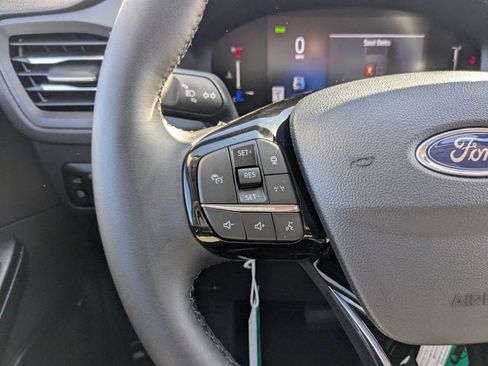 New 2026 Ford Escape SE w/ Class II Trailer Tow Package image 19