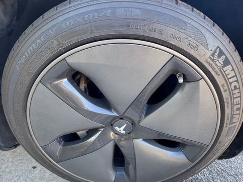 Used 2018 Tesla Model 3 Performance AWD/4WD image 7