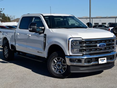 New 2026 Ford F250 Lariat w/ Lariat Premium Package image 3