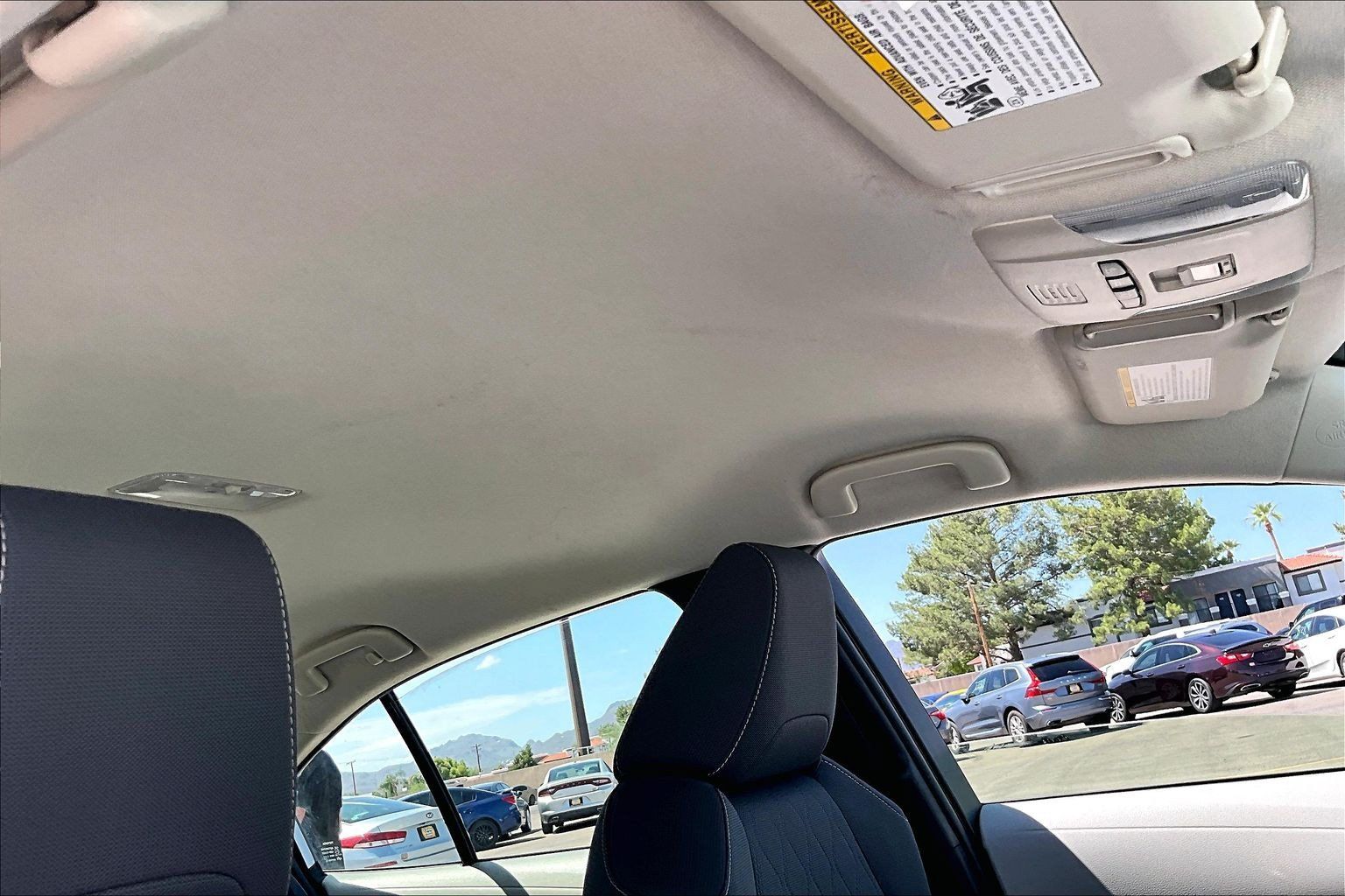 Used 2020 Toyota Corolla LE w/ Carpet Mat Package (TMS) FWD image 15