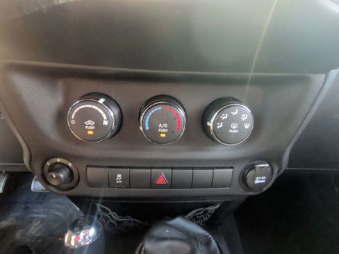 Used 2013 Jeep Wrangler Sport AWD/4WD image 18
