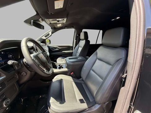 Used 2023 Chevrolet Tahoe LT w/ Luxury Package AWD/4WD image 2