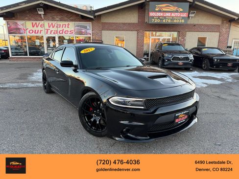 Used 2017 Dodge Charger R/T image 1