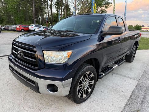 Used 2010 Toyota Tundra 4x4 Double Cab image 2