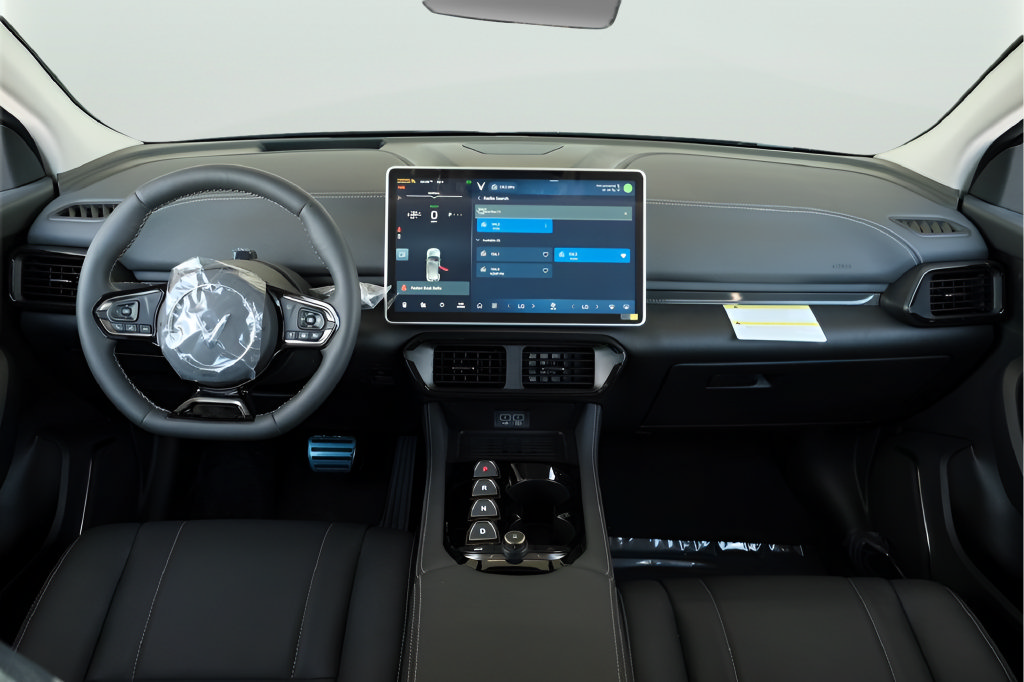 New 2025 VinFast VF 8 Eco AWD/4WD image 5