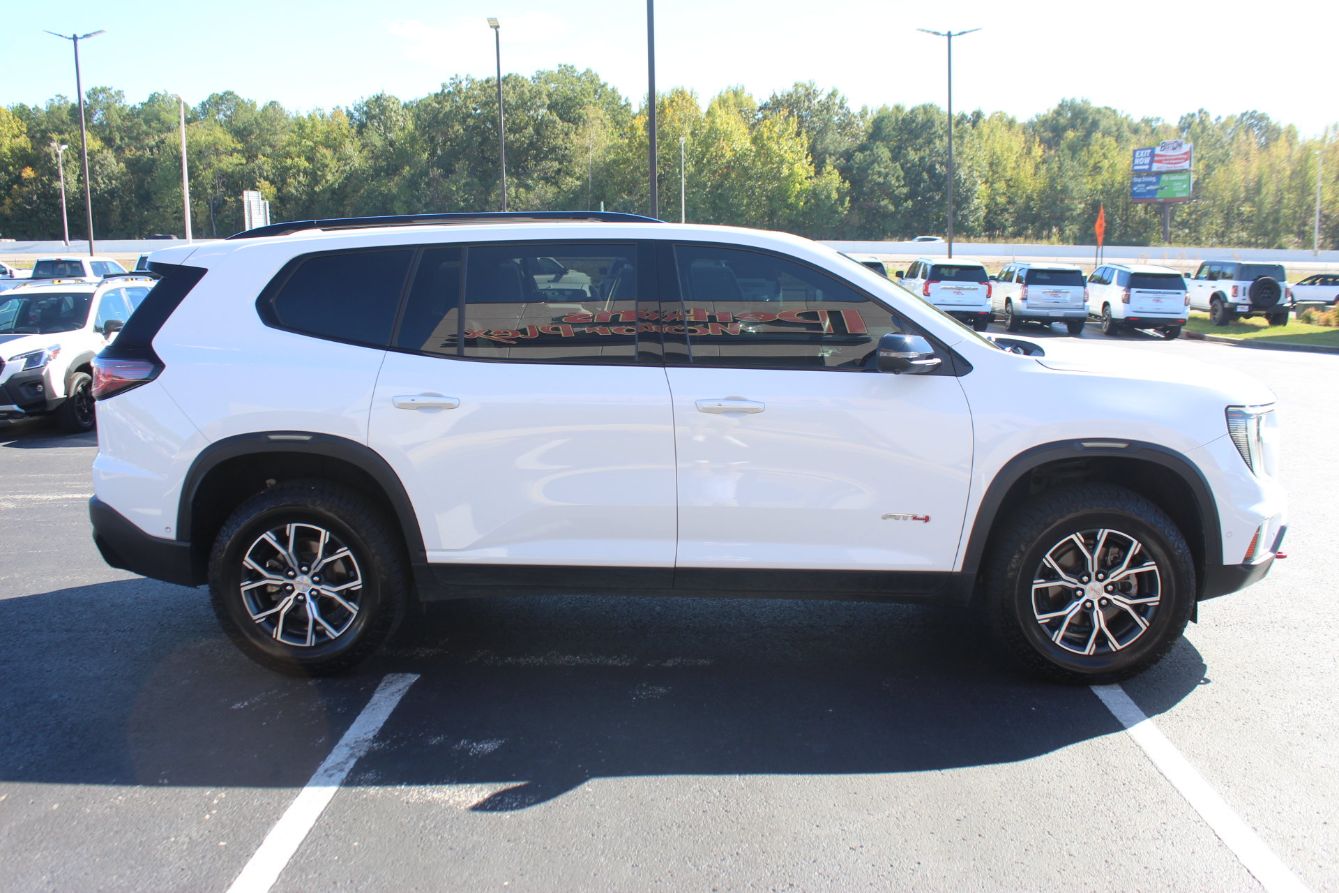 Used 2024 GMC Acadia AT4 w/ Super Cruise Package AWD/4WD image 5