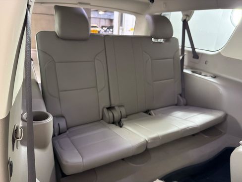 Certified 2020 Chevrolet Suburban LT AWD/4WD image 13