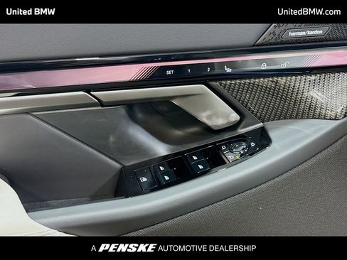 New 2027 BMW 530i RWD image 3