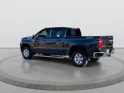 Used 2022 Chevrolet Silverado 1500 LT AWD/4WD image 6