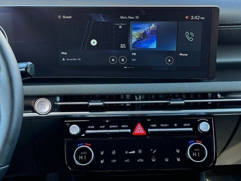 Certified 2025 Hyundai Santa Cruz Limited image 14