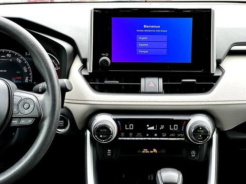 Used 2024 Toyota RAV4 XLE FWD image 31