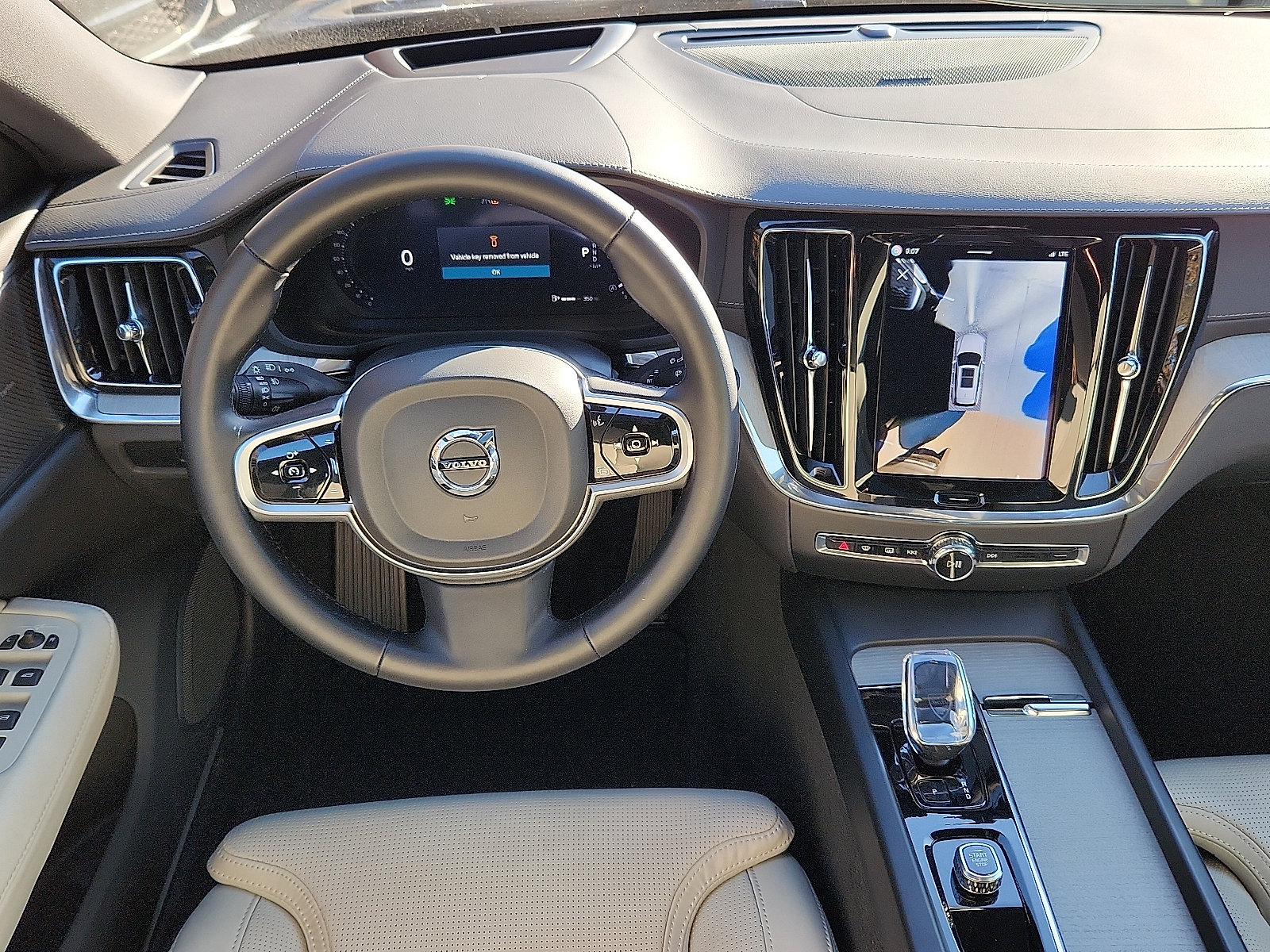 Used 2025 Volvo V60 B5 Cross Country Ultra AWD/4WD image 11