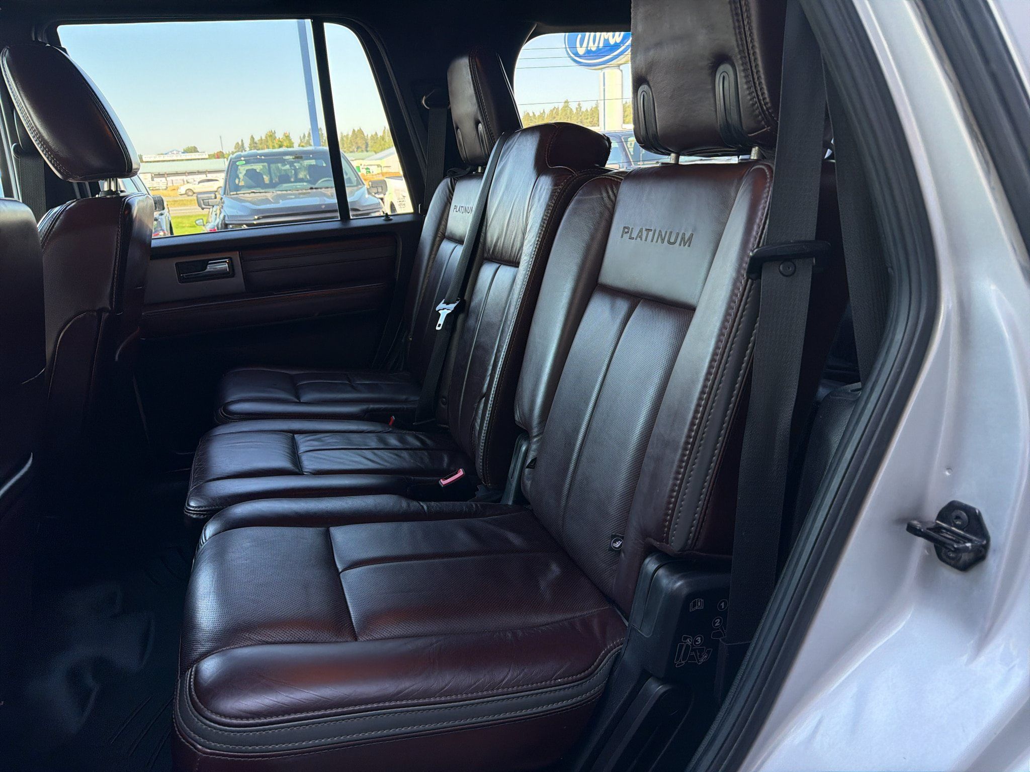 Used 2016 Ford Expedition Platinum AWD/4WD image 41