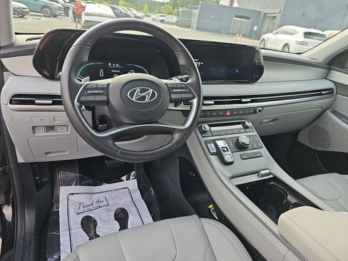 Used 2025 Hyundai Palisade SEL FWD image 22