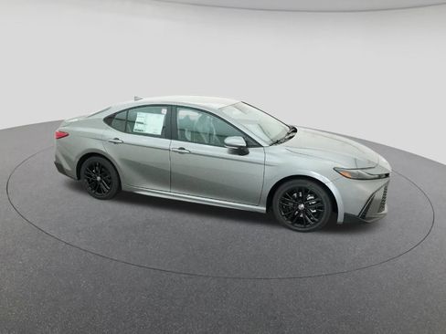 New 2026 Toyota Camry SE image 12