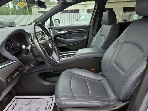 Used 2024 Buick Enclave Premium image 12