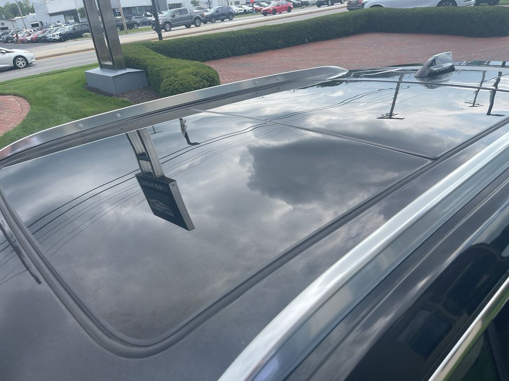 Used 2024 Cadillac XT4 Premium Luxury AWD/4WD image 12