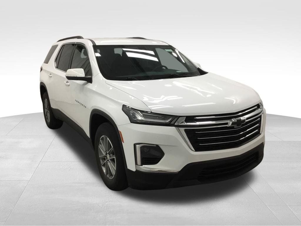 Used 2023 Chevrolet Traverse LT FWD image 3