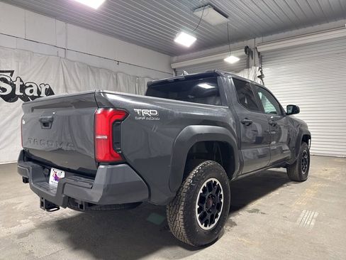 Used 2024 Toyota Tacoma TRD Off-Road image 7