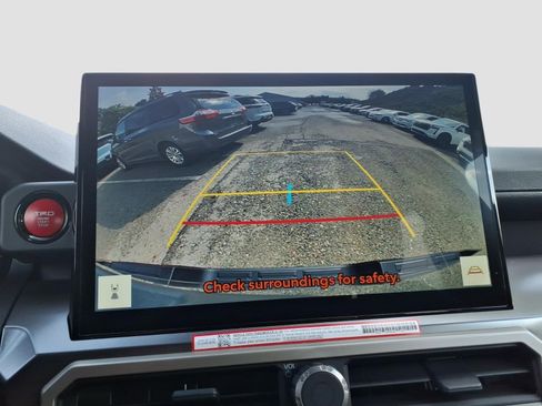 Used 2025 Toyota Tacoma TRD Off-Road AWD/4WD image 19