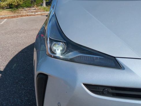 Used 2021 Toyota Prius Limited image 10