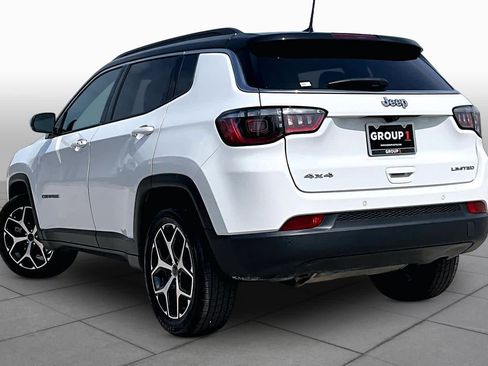 Used 2025 Jeep Compass Limited AWD/4WD image 12