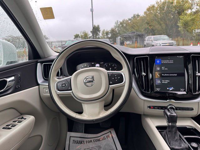 Used 2020 Volvo XC60 T5 Momentum FWD image 22
