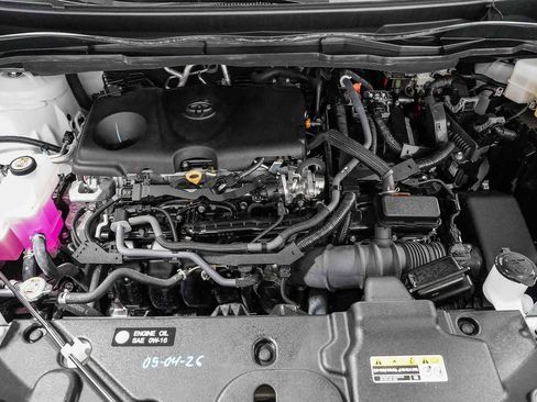 Certified 2024 Toyota Sienna XLE FWD image 29