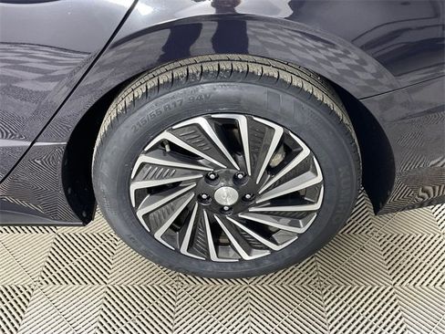 Used 2023 Hyundai Sonata Limited w/ Cargo Package image 20