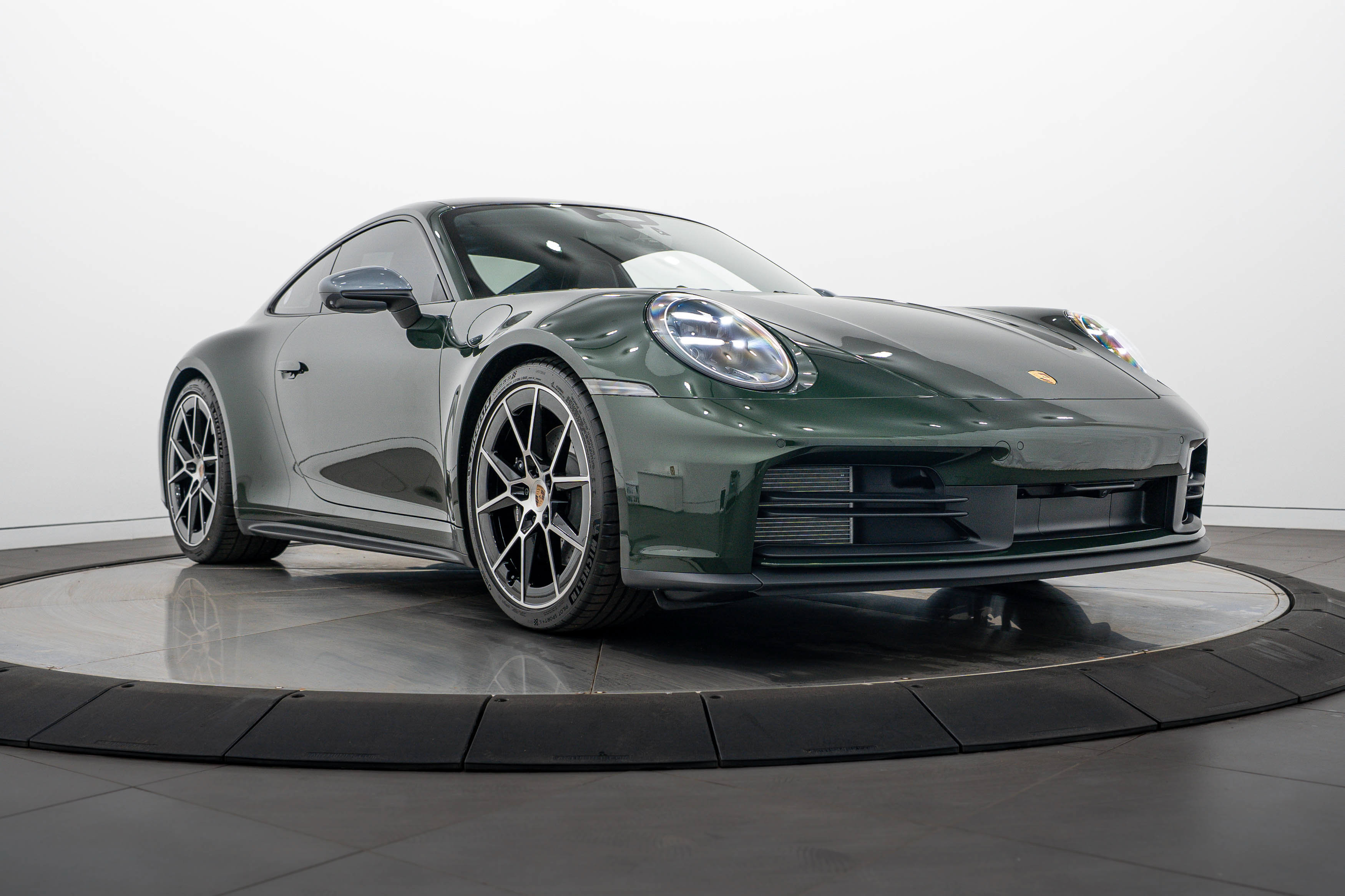 Certified 2026 Porsche 911 Carrera T RWD image 9
