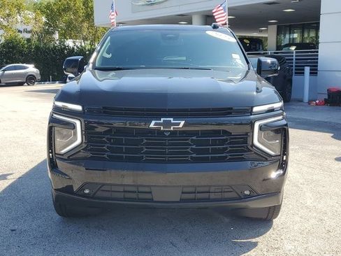 Used 2025 Chevrolet Suburban RST w/ Comfort Package RWD image 2